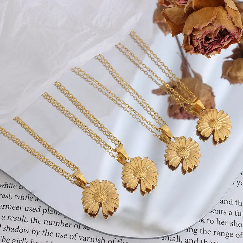 18K Fashion Gold Sunflower Flower Notch Design Versatile Pendant Necklace