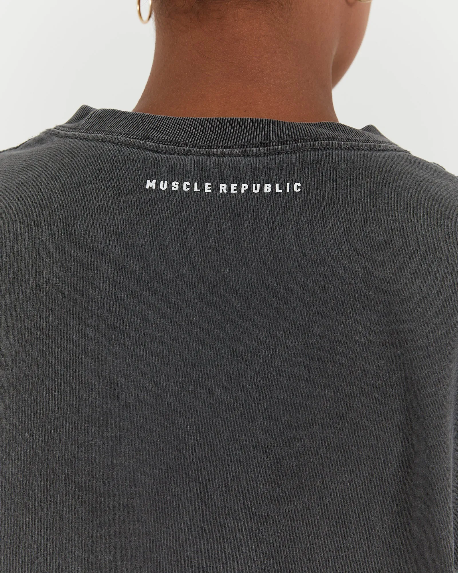 ESSENTIALS TEE - FADED ONYX