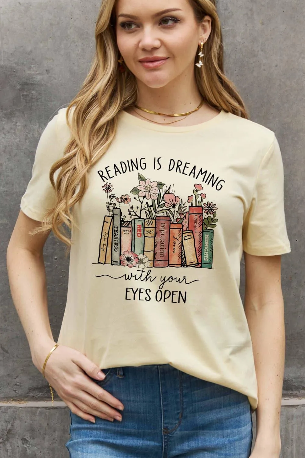 Full Size READING IS DREAMING Graphic Cotton Tee