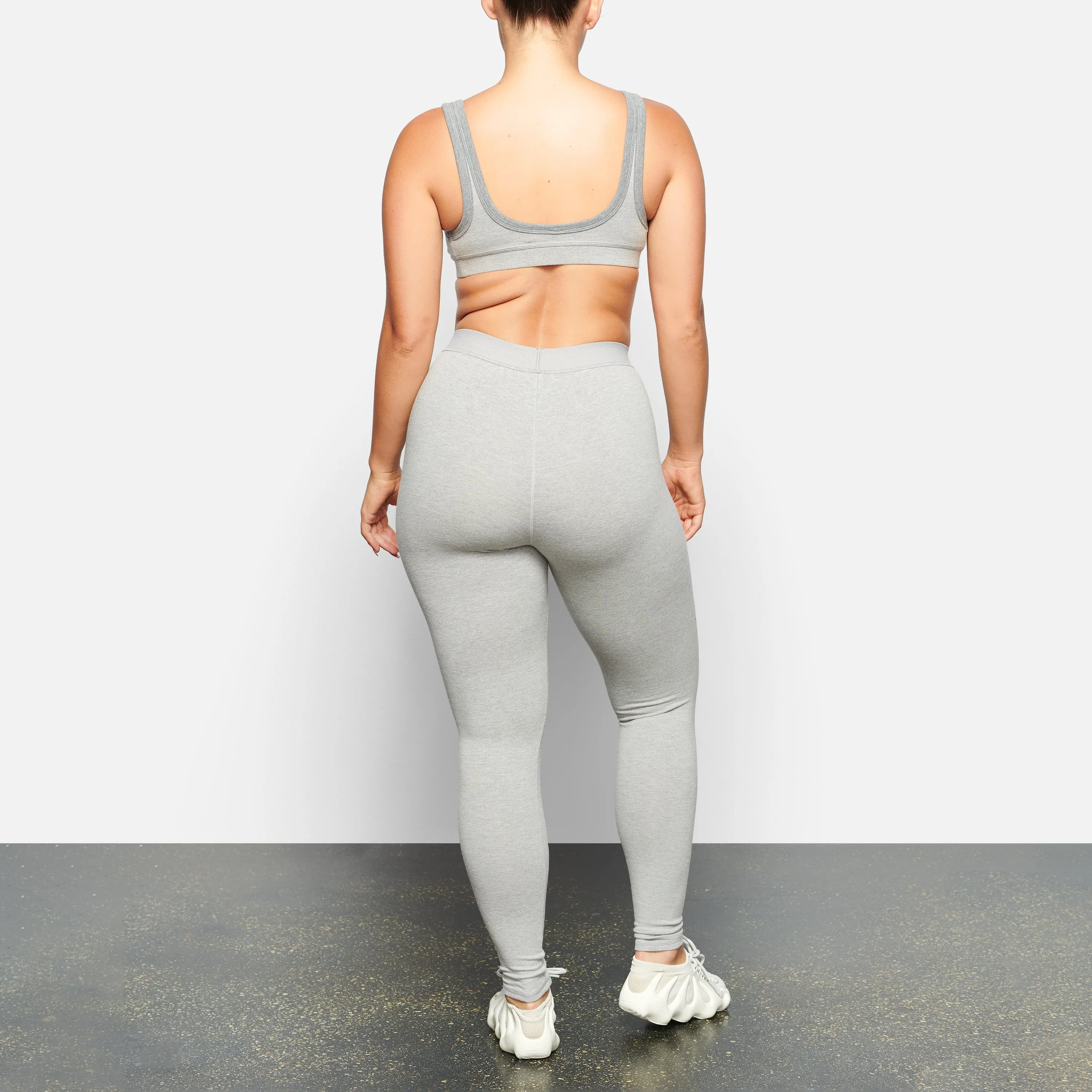 OUTDOOR BASICS SEAMED LEGGING | HEATHER GREY